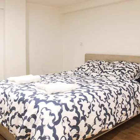 Bright - Near Garden Apartmán *